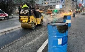 Foto: A.S./Radiosarajevo.ba / Asfaltiranje na Skenderiji