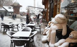 Foto: Dž. K. / Radiosarajevo.ba / Snijeg na Baščaršiji