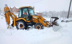 Foto: Fena  / Snijeg paralisao Bosanski Petrovac