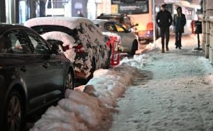 Foto: N. G. / Radiosarajevo.ba / Snijeg, led i neočišćene pješačke staze u Sarajevu