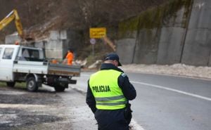 Foto: Dž. K. / Radiosarajevo.ba / Magistralni put Bistrik-Lapišnica/pokrenut odron