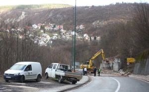 Foto: Dž. K. / Radiosarajevo.ba / Magistralni put Bistrik-Lapišnica/pokrenut odron