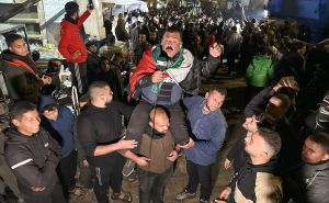 Foto: Anadolija / Palestinci slave na ulicama gradova