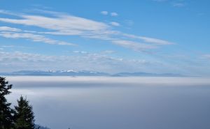 Foto: N. G. / Radiosarajevo.ba / Pogled na maglovito Sarajevo