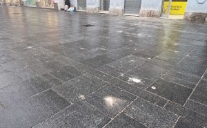 Foto: Radiosarajevo / Fasada se obrušila u glavnoj sarajevskoj ulici