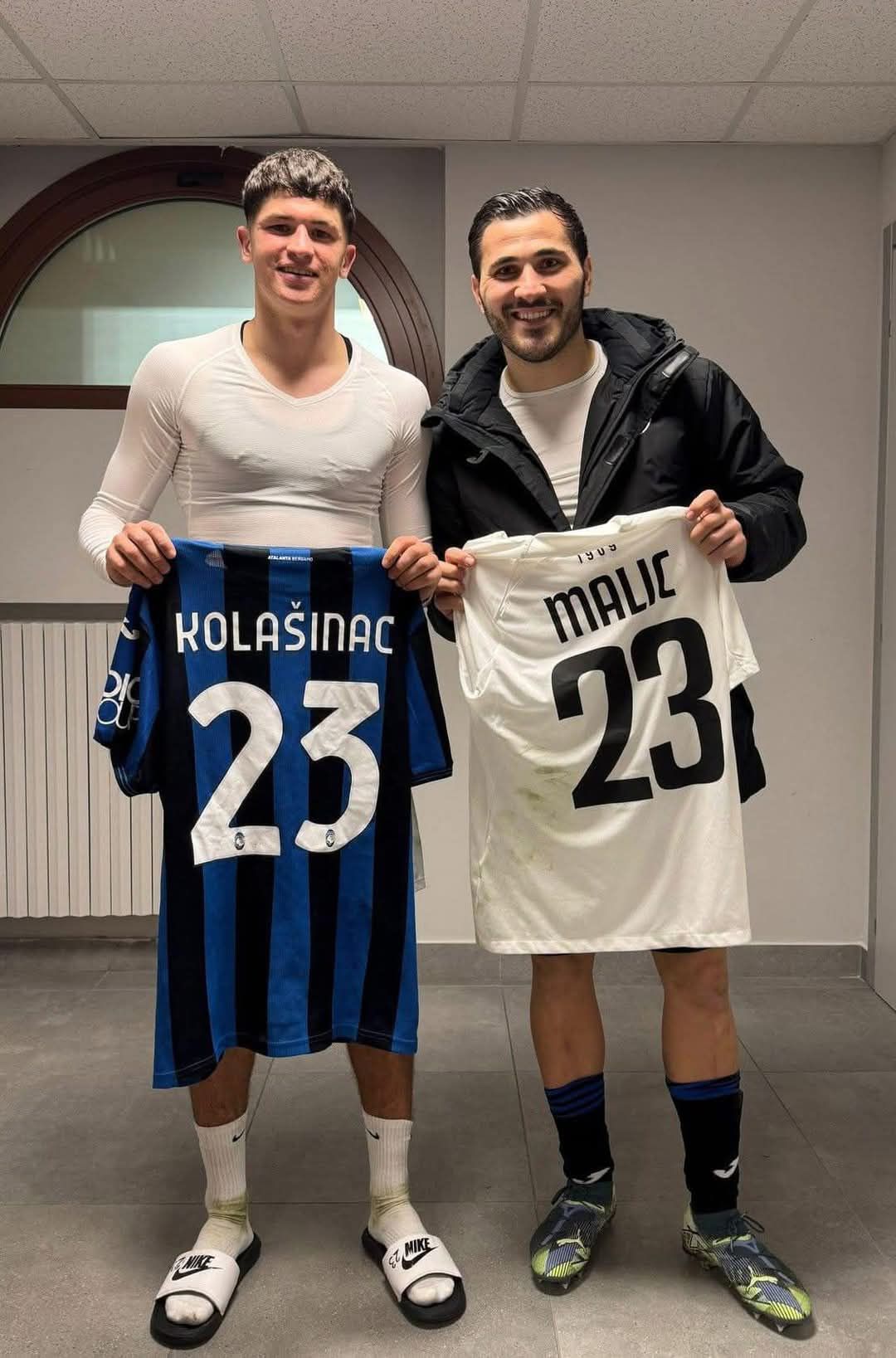 Malić i Kolašinac razmijenili dresove