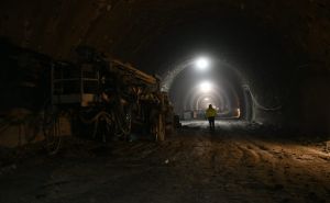 FOTO: Facebook / Probijen tunel u Hotonju