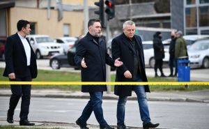 Foto: A. K. / Radiosarajevo.ba / Miloradovi sateliti ponovo ispred Suda BiH