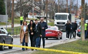 Foto: A. K. / Radiosarajevo.ba / Miloradovi sateliti ponovo ispred Suda BiH