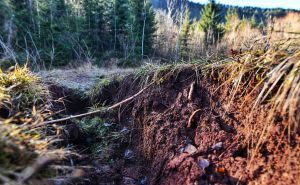 Foto: A. K. / Radiosarajevo.ba / Klizište iznad Širokače