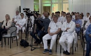 Foto: Opća bolnica / U Općoj bolnici obilježen Dan sjećanja na ubijene i ranjene građane Sarajeva