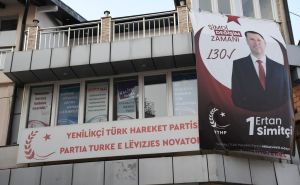 Foto: AA / Predizborni plakati na Kosovu