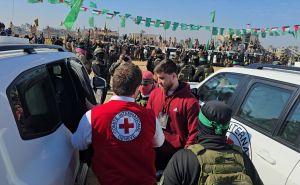 Foto: AA / Palestinske grupe predale tri izraelska zarobljenika