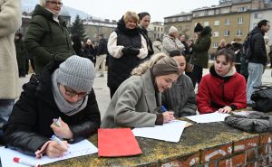Foto: N. G. / Radiosarajevo.ba / Protesti u Sarajevu zbog ubistva Inele i njenog sina