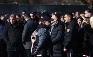 Foto: Dž.K. / Radiosarajevo.ba / Pristalice Milorada Dodika ispred Suda BiH