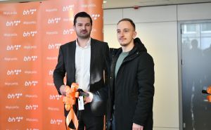 Foto: A. K. / Radiosarajevo.ba / BH Telecom uručio ključeve električnog automobila sretnom dobitniku