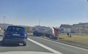 Foto: Čitatelj / Saobraćajna nesreća, A1
