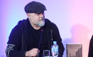 Foto: Dž. K. / Radiosarajevo.ba / Promocija romana 'Koferaši – olujni pjev' u BKC-u