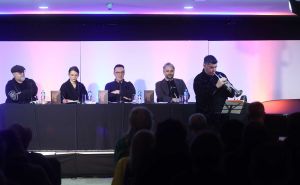 Foto: Dž. K. / Radiosarajevo.ba / Promocija romana 'Koferaši – olujni pjev' u BKC-u