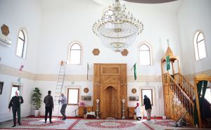 Foto: AA / Predramazansko čišćenje džamija