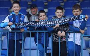Foto: FK Željezničar / Dani Džeko pratio vječiti derbi