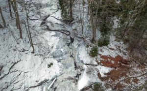 Foto: Boris Trogrančić / Slapovi Kozice okovani ledom