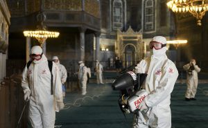 FOTO: AA / Čišćenje Aja Sofije pred Ramazan