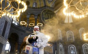 FOTO: AA / Čišćenje Aja Sofije pred Ramazan