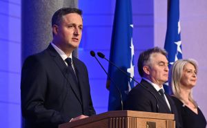 Foto: N. G. / Radiosarajevo.ba / Denis Bećirović na svečanom prijemu u Vijećnici