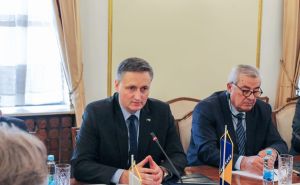 Foto: Kabinet Denisa Bećirovića / Denis Bećirović na sastanku u Predsjedništvu BiH
