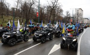 Foto: FENA / Defile Quadova kroz Sarajevo povodom Dana nezavisnosti Bosne i Hercegovine