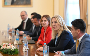 Foto: N.G./Radiosarajevo.ba / Željka Cvijanović sa Aleksandrom Ćeferinom