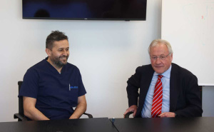 Foto: Dž. K. / Radiosarajevo.ba / dr. Alen Hajdarević i dr. Rainald Seitelberger