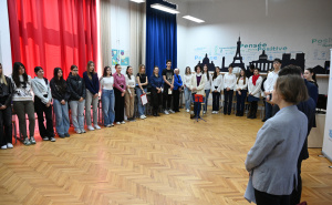 Foto: N.G./Radiosarajevo.ba / François Delma u posjeti Gimnaziji Obala