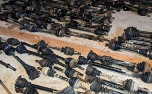 Foto: UIO BiH / Zaplijenjeni autodijelovi