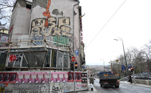 Foto: N. G. / Radiosarajevo.ba / Opasnost od obrušavanja fasade u Sarajevu