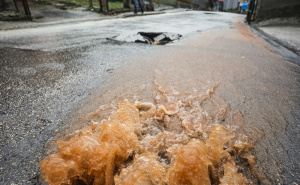 Foto: AA / Obilne padavine uzrokovale probleme u glavnom gradu BiH