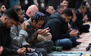 Foto: N.G / Radiosarajevo.ba / Bajram-namaz u Gazi-husref Begovoj džamiji, Sarajevo