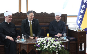 Foto: N.G / Radiosarajevo.ba / Bajramsko čestitanje kod reisu-l-uleme Huseina ef. Kavazovića