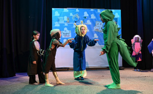 Foto: BKC Tuzla / Priča o igračkama, predstava