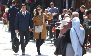 Foto: Dž. K. / Radiosarajevo.ba / Lijepo vrijeme i gužva na Baščaršiji