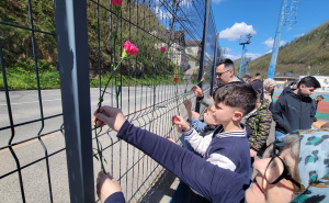 Foto: Anadolija / Odata počast poginulima u Srebrenici