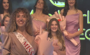 Foto: Screenshot/FTV / Andrea Gačić - Prva pratilja Miss BiH 2025