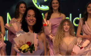 Foto: Screenshot/FTV / Sara Tošić - Druga pratilja Miss BiH 2025