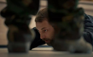Foto: Netflix / Admir Šehović u filmu "iHostage"