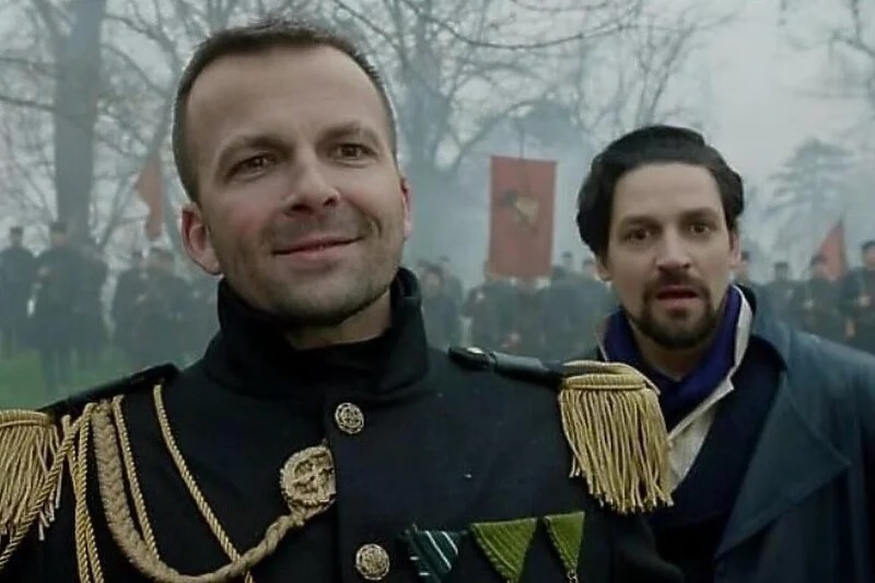 Adnan Hasković i Callum McGowan u seriji 