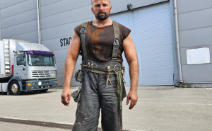 Foto: Facebook / Hasković na setu filma "Sanctuary"