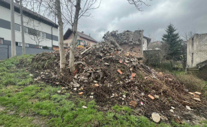 Foto: Općina Novo Sarajevo / Uklonjeno šest devastiranih objekata