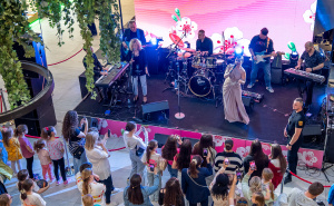 Foto: Bingo City Center / Proslavljen rođendan BCC Ilidža uz nekoliko stotina posjetilaca i koncert Ilme Karahmet