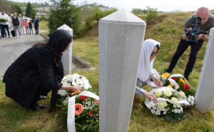 Foto: Općina Centar Sarajevo / Položeno cvijeće u spomen na nastradale bebe Dječijeg doma Bjelave 2025